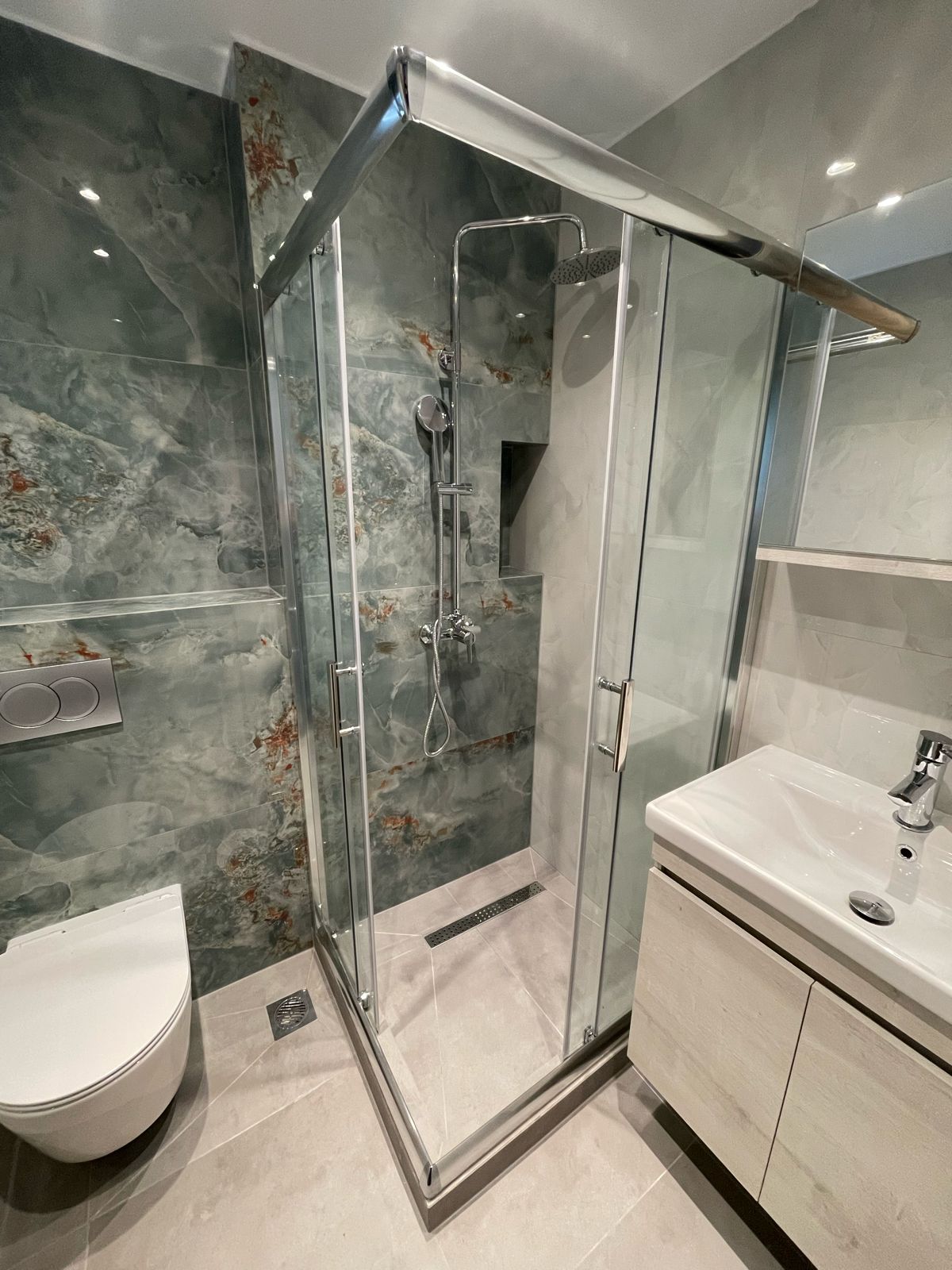 Ανακαίνιση Μπάνιου Image